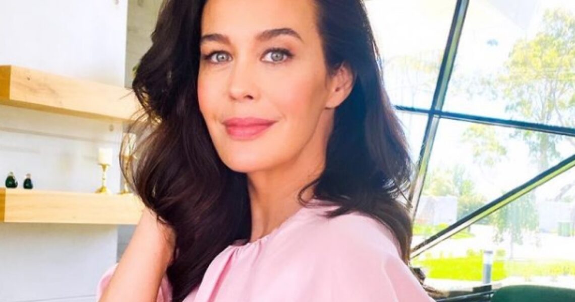 megan gale